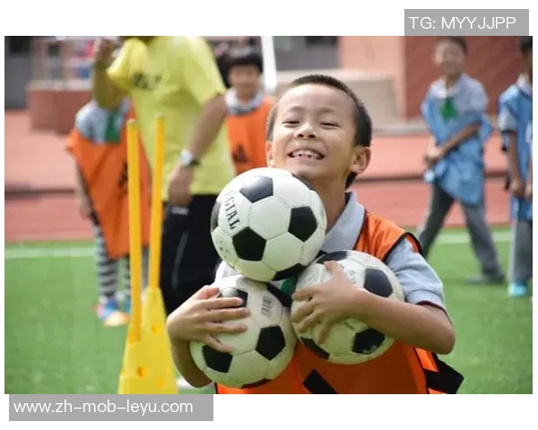 外教足球课带来的快乐与成长体验分享 外教足球课带来的快乐与成长体验分享